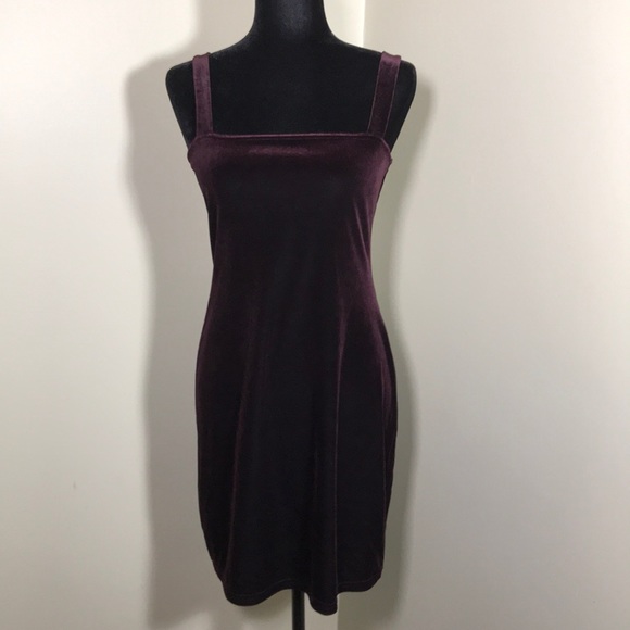 Dress - Picture 1 of 6